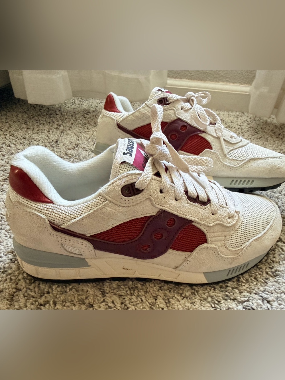 Saucony 5000 Mens (6.5) Womens (8) White Suede Lifestyle Sneakers